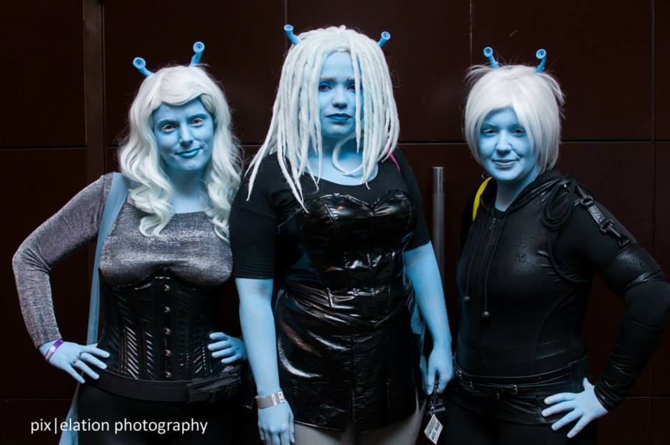 Vynni, Lissan, and Ell at Star Trek Cherry Hill. Photo by Pix|elation Photography.